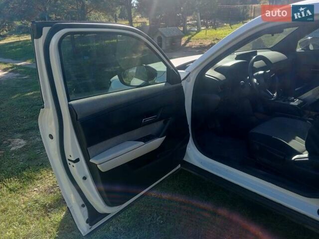 Білий Мазда MX-30, об'ємом двигуна 0 л та пробігом 115 тис. км за 9800 $, фото 12 на Automoto.ua