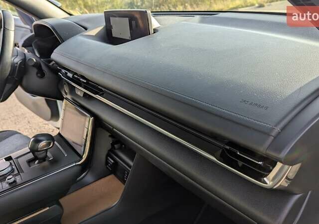 Белый Мазда MX-30, объемом двигателя 0 л и пробегом 105 тыс. км за 13800 $, фото 38 на Automoto.ua