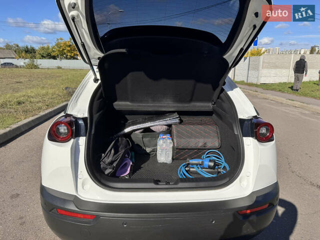 Мазда MX-30 2021 в Киеве на Automoto.ua Белый Мазда MX-30, объемом двигателя 0 л и пробегом 24 тыс. км за 15500 $, фото 18 на Automoto.ua