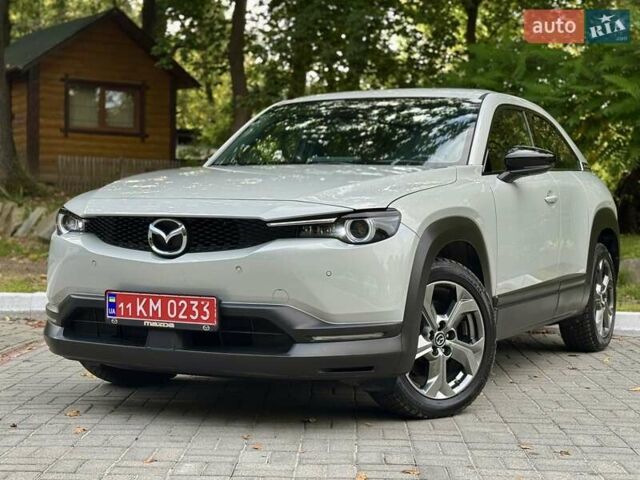 Белый Мазда MX-30, объемом двигателя 0 л и пробегом 33 тыс. км за 14950 $, фото 24 на Automoto.ua