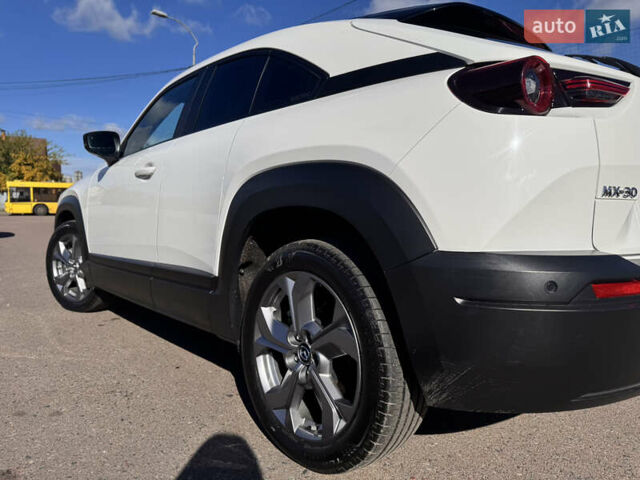 Мазда MX-30 2021 в Киеве на Automoto.ua Белый Мазда MX-30, объемом двигателя 0 л и пробегом 24 тыс. км за 15500 $, фото 7 на Automoto.ua
