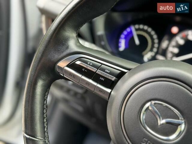 Белый Мазда MX-30, объемом двигателя 0 л и пробегом 33 тыс. км за 14950 $, фото 89 на Automoto.ua