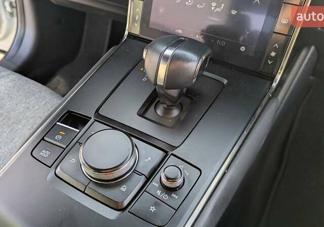 Белый Мазда MX-30, объемом двигателя 0 л и пробегом 105 тыс. км за 13800 $, фото 53 на Automoto.ua