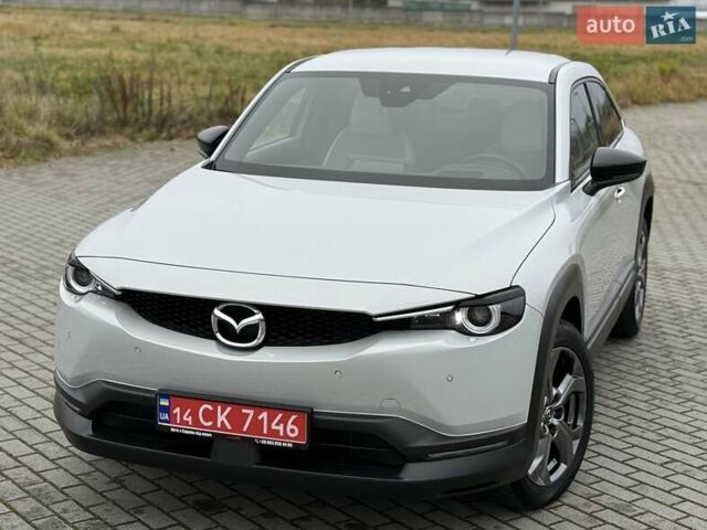 Белый Мазда MX-30, объемом двигателя 0 л и пробегом 27 тыс. км за 14900 $, фото 15 на Automoto.ua