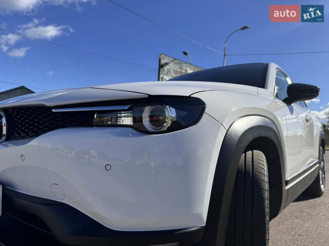 Мазда MX-30 2021 в Киеве на Automoto.ua Белый Мазда MX-30, объемом двигателя 0 л и пробегом 24 тыс. км за 15500 $, фото 8 на Automoto.ua