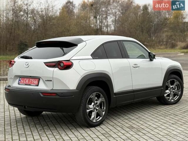 Белый Мазда MX-30, объемом двигателя 0 л и пробегом 27 тыс. км за 14900 $, фото 10 на Automoto.ua