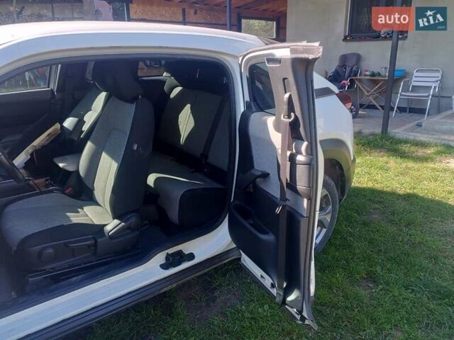 Білий Мазда MX-30, об'ємом двигуна 0 л та пробігом 115 тис. км за 9800 $, фото 16 на Automoto.ua