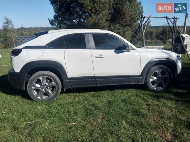 Білий Мазда MX-30, об'ємом двигуна 0 л та пробігом 115 тис. км за 9800 $, фото 19 на Automoto.ua