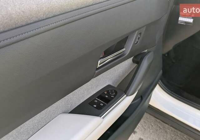 Белый Мазда MX-30, объемом двигателя 0 л и пробегом 105 тыс. км за 13800 $, фото 62 на Automoto.ua