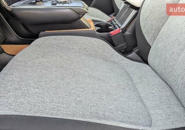 Белый Мазда MX-30, объемом двигателя 0 л и пробегом 105 тыс. км за 13800 $, фото 65 на Automoto.ua