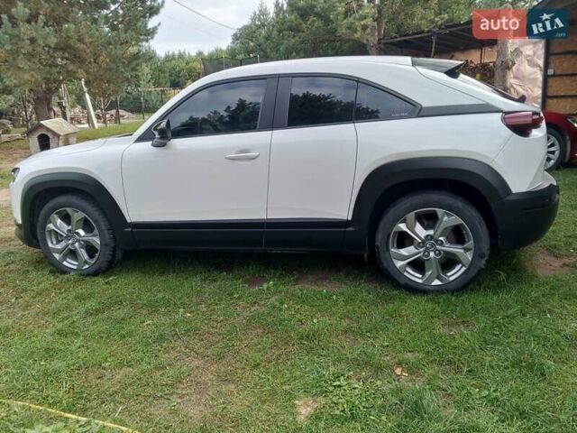 Білий Мазда MX-30, об'ємом двигуна 0 л та пробігом 115 тис. км за 9800 $, фото 2 на Automoto.ua