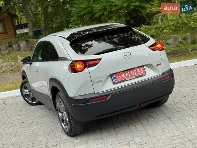 Белый Мазда MX-30, объемом двигателя 0 л и пробегом 33 тыс. км за 14950 $, фото 45 на Automoto.ua