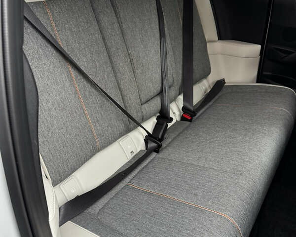 Белый Мазда MX-30, объемом двигателя 0 л и пробегом 50 тыс. км за 14500 $, фото 10 на Automoto.ua