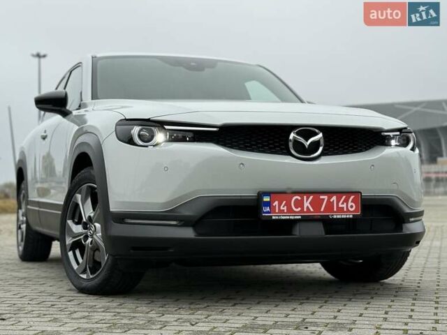 Белый Мазда MX-30, объемом двигателя 0 л и пробегом 27 тыс. км за 14900 $, фото 1 на Automoto.ua