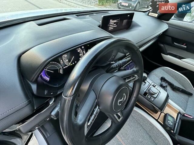 Белый Мазда MX-30, объемом двигателя 0 л и пробегом 68 тыс. км за 14000 $, фото 15 на Automoto.ua