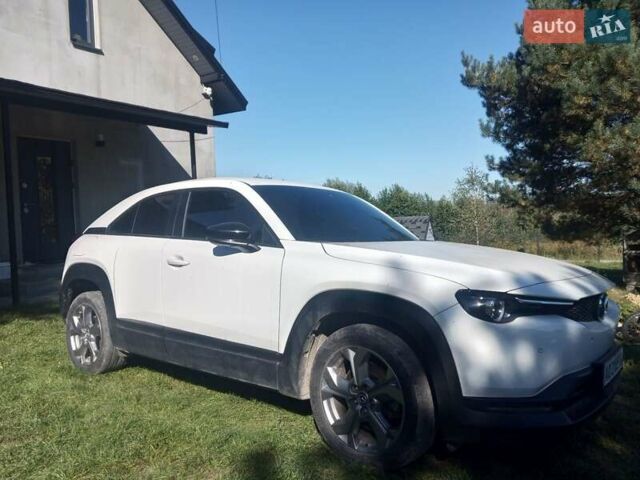 Білий Мазда MX-30, об'ємом двигуна 0 л та пробігом 115 тис. км за 9800 $, фото 20 на Automoto.ua