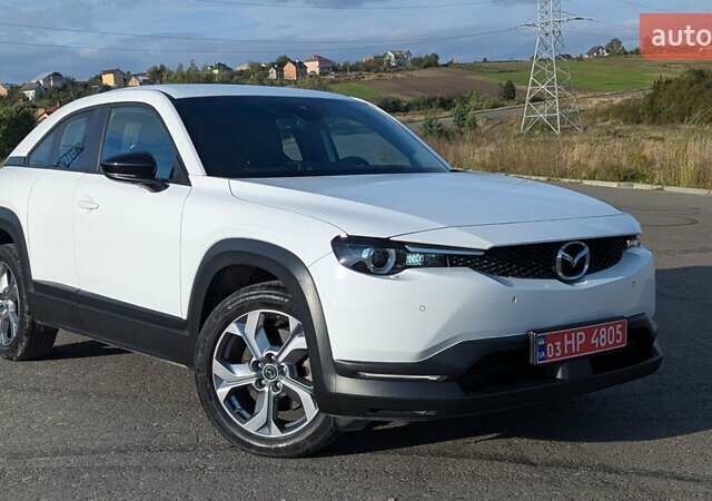 Белый Мазда MX-30, объемом двигателя 0 л и пробегом 105 тыс. км за 13800 $, фото 35 на Automoto.ua