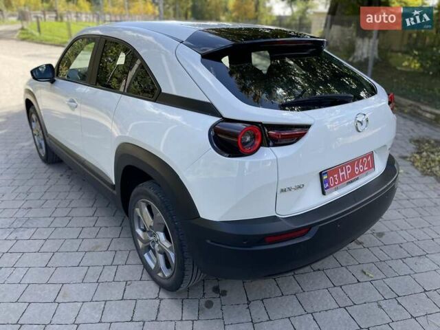 Белый Мазда MX-30, объемом двигателя 0 л и пробегом 26 тыс. км за 14400 $, фото 19 на Automoto.ua