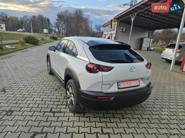 Білий Мазда MX-30, об'ємом двигуна 0 л та пробігом 12 тис. км за 14900 $, фото 27 на Automoto.ua
