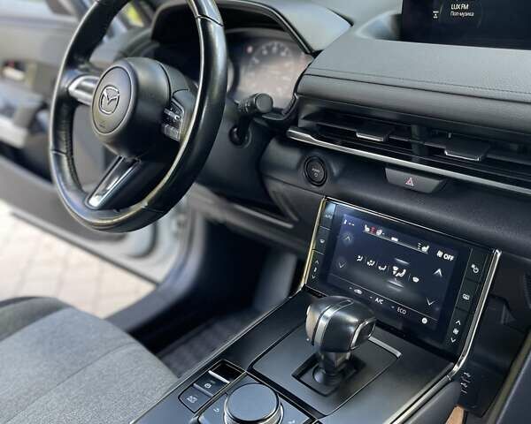 Белый Мазда MX-30, объемом двигателя 0 л и пробегом 26 тыс. км за 14400 $, фото 51 на Automoto.ua