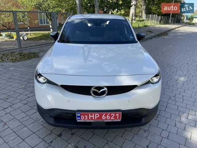 Белый Мазда MX-30, объемом двигателя 0 л и пробегом 26 тыс. км за 14400 $, фото 6 на Automoto.ua