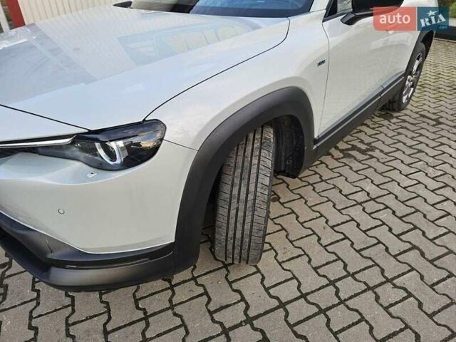 Білий Мазда MX-30, об'ємом двигуна 0 л та пробігом 12 тис. км за 14900 $, фото 11 на Automoto.ua