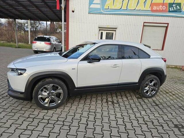 Білий Мазда MX-30, об'ємом двигуна 0 л та пробігом 12 тис. км за 14900 $, фото 29 на Automoto.ua