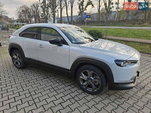 Білий Мазда MX-30, об'ємом двигуна 0 л та пробігом 12 тис. км за 14900 $, фото 15 на Automoto.ua