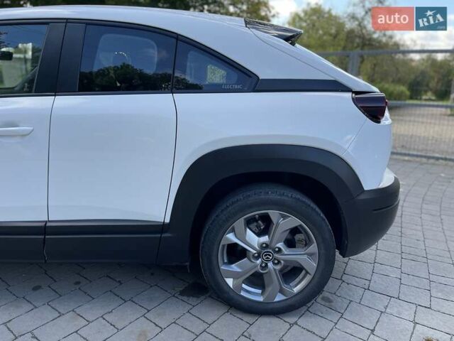 Белый Мазда MX-30, объемом двигателя 0 л и пробегом 26 тыс. км за 14400 $, фото 21 на Automoto.ua