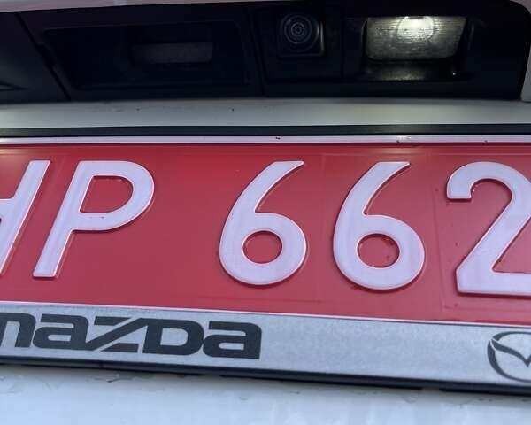 Белый Мазда MX-30, объемом двигателя 0 л и пробегом 26 тыс. км за 14400 $, фото 25 на Automoto.ua