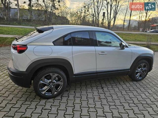 Білий Мазда MX-30, об'ємом двигуна 0 л та пробігом 12 тис. км за 14900 $, фото 16 на Automoto.ua