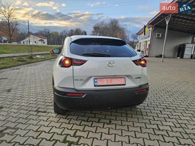 Білий Мазда MX-30, об'ємом двигуна 0 л та пробігом 12 тис. км за 14900 $, фото 19 на Automoto.ua
