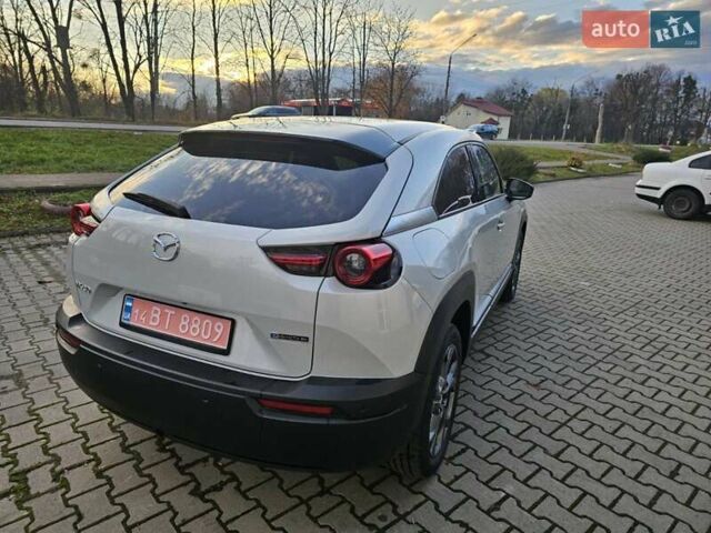 Білий Мазда MX-30, об'ємом двигуна 0 л та пробігом 12 тис. км за 14900 $, фото 25 на Automoto.ua