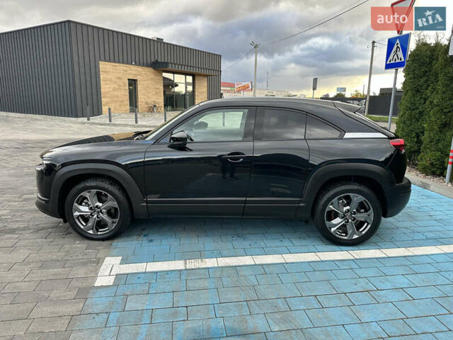 Черный Мазда MX-30, объемом двигателя 0 л и пробегом 36 тыс. км за 15200 $, фото 4 на Automoto.ua