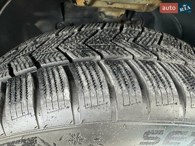 Черный Мазда MX-30, объемом двигателя 0 л и пробегом 36 тыс. км за 15200 $, фото 18 на Automoto.ua