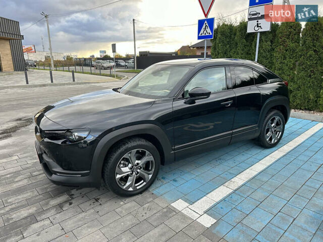 Черный Мазда MX-30, объемом двигателя 0 л и пробегом 36 тыс. км за 15200 $, фото 2 на Automoto.ua