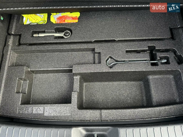 Черный Мазда MX-30, объемом двигателя 0 л и пробегом 36 тыс. км за 15200 $, фото 70 на Automoto.ua