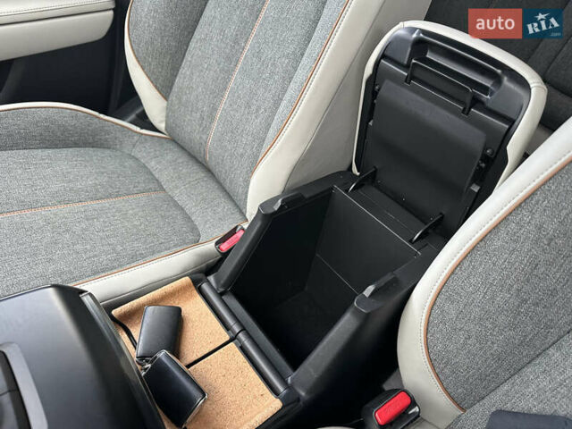 Черный Мазда MX-30, объемом двигателя 0 л и пробегом 36 тыс. км за 15200 $, фото 65 на Automoto.ua