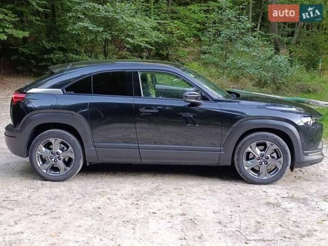 Черный Мазда MX-30, объемом двигателя 0 л и пробегом 75 тыс. км за 14000 $, фото 33 на Automoto.ua
