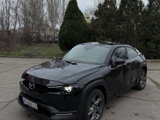 Черный Мазда MX-30, объемом двигателя 0 л и пробегом 90 тыс. км за 8200 $, фото 10 на Automoto.ua