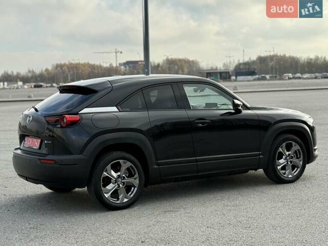 Черный Мазда MX-30, объемом двигателя 0 л и пробегом 26 тыс. км за 14600 $, фото 9 на Automoto.ua