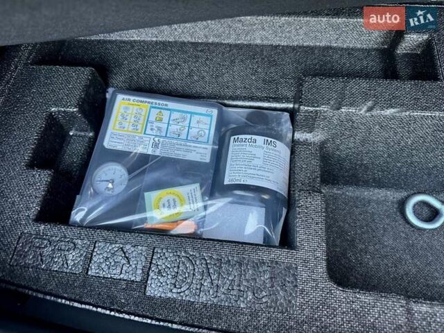 Чорний Мазда MX-30, об'ємом двигуна 0 л та пробігом 40 тис. км за 14550 $, фото 98 на Automoto.ua