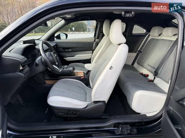 Черный Мазда MX-30, объемом двигателя 0 л и пробегом 26 тыс. км за 14600 $, фото 32 на Automoto.ua