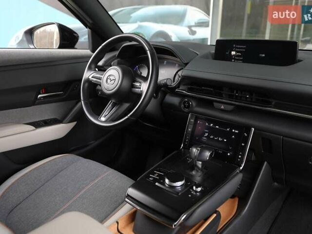 Чорний Мазда MX-30, об'ємом двигуна 0 л та пробігом 5 тис. км за 20000 $, фото 9 на Automoto.ua