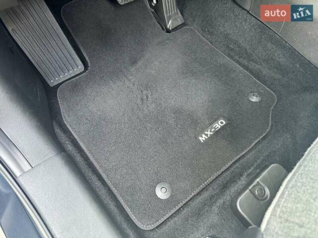 Черный Мазда MX-30, объемом двигателя 0 л и пробегом 38 тыс. км за 14600 $, фото 73 на Automoto.ua