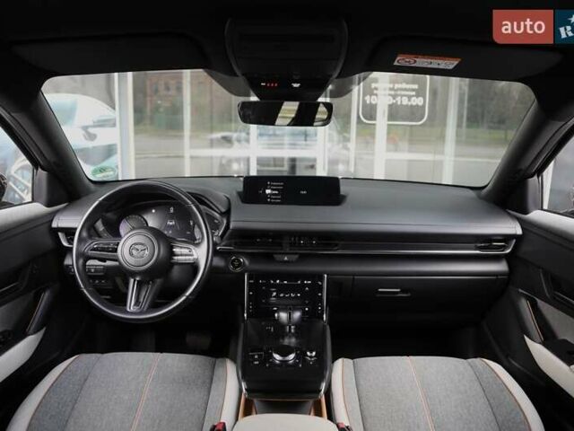 Чорний Мазда MX-30, об'ємом двигуна 0 л та пробігом 5 тис. км за 20000 $, фото 10 на Automoto.ua