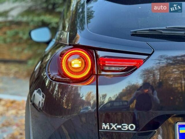 Чорний Мазда MX-30, об'ємом двигуна 0 л та пробігом 40 тис. км за 14400 $, фото 31 на Automoto.ua