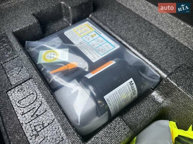 Черный Мазда MX-30, объемом двигателя 0 л и пробегом 38 тыс. км за 14600 $, фото 120 на Automoto.ua