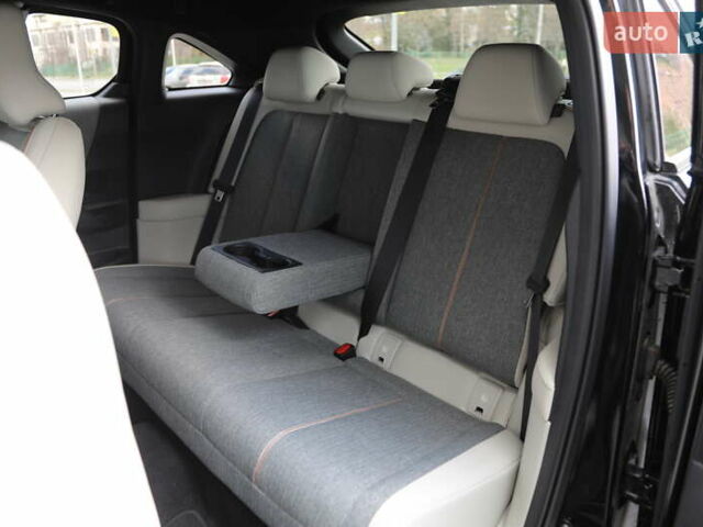 Чорний Мазда MX-30, об'ємом двигуна 0 л та пробігом 5 тис. км за 20000 $, фото 6 на Automoto.ua