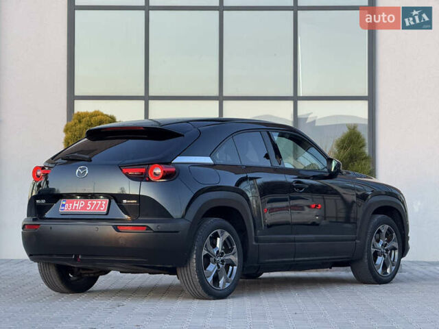 Черный Мазда MX-30, объемом двигателя 0 л и пробегом 20 тыс. км за 14500 $, фото 3 на Automoto.ua